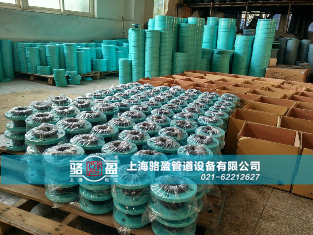 可曲撓橡膠接頭在突然增壓的條件下如何防水爆破現(xiàn)象的出現(xiàn)？