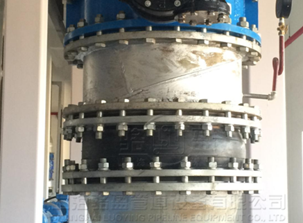 橡膠接頭防護(hù)罩使用的時(shí)候，我們應(yīng)該注意哪些事項(xiàng)？