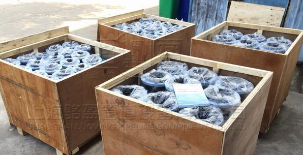 管道中流通的是液壓油的介質(zhì)用哪種橡膠接頭？